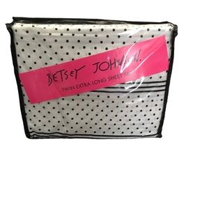 Betsey Johnson sheet set NWOT twin extra long